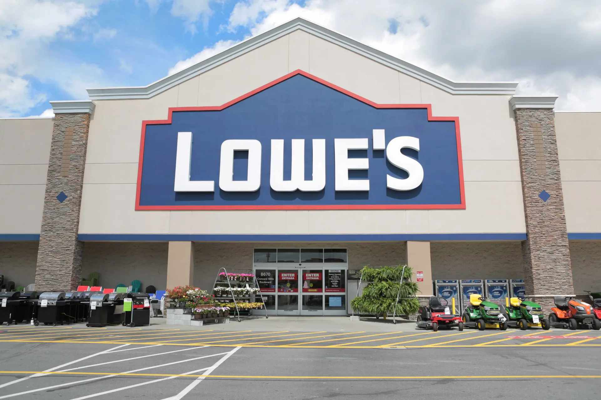 Lowes – Commercial tile installation project
